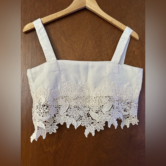 FOREVER21 Lace Cropped Top - Picture 2 of 3